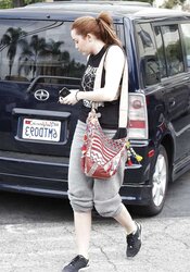 Miley Cyrus going to a gym in Toluca Lake