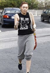 Miley Cyrus going to a gym in Toluca Lake