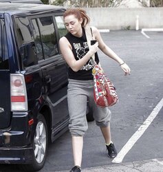 Miley Cyrus going to a gym in Toluca Lake