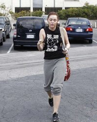 Miley Cyrus going to a gym in Toluca Lake