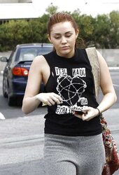 Miley Cyrus going to a gym in Toluca Lake
