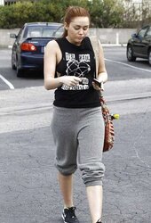 Miley Cyrus going to a gym in Toluca Lake