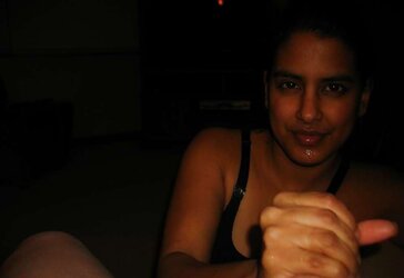 Fledgling indian mega-bitch gargling boyfriends white manmeat
