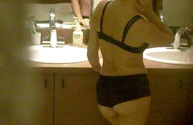 Una hermosa pendeja espiada