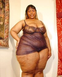 PLUMPER Ginormous Assesss