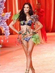 Victoria secret style display