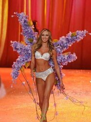 Victoria secret style display