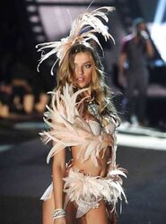 Victoria secret style display