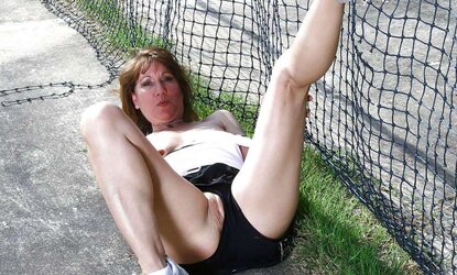 Granny Gams Elle Denay