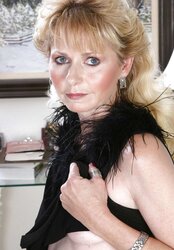 Lynn from OlderWomanFun