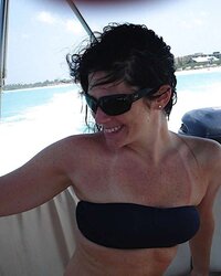 Stellar Dark Haired Milfy.