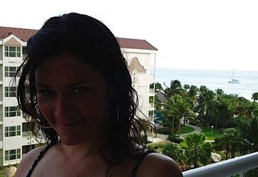 Stellar Dark Haired Milfy.