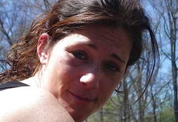 Stellar Dark Haired Milfy.