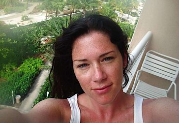 Stellar Dark Haired Milfy.