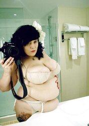 Magnificent jiggly amature plumper vol