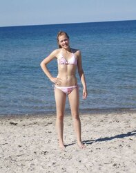 Hotlegs-fleshy inexperienced teenager