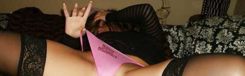 Who wins in the hottest Wedgie challenge?