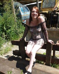 Lizzy outside...