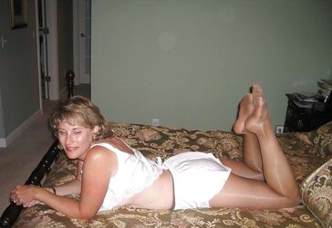 Light-Haired Mature Wifey Flashes Off In Front Of Her Hubby (2on2)