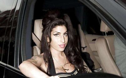 Winehouse Tits