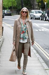 Denise Van Outen soles