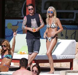 Denise Van Outen soles