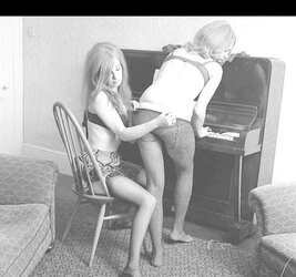 Jenny has a piano lesson