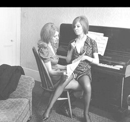 Jenny has a piano lesson