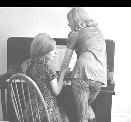 Jenny has a piano lesson