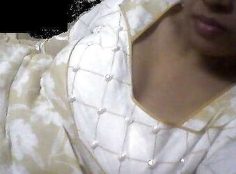 Pakistani Karachi Aunty in Shalwar Kameez Jugs Displays