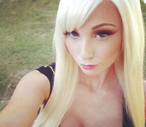 Im a Barbie Gurl :)