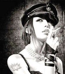 Smoking with elegance