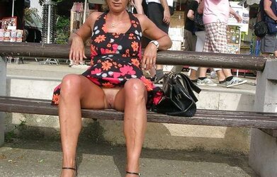 Nudes in public No. 8 - N. C.