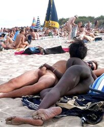 092 Fucky-Fucky on the beach 04. Sexo en la playa