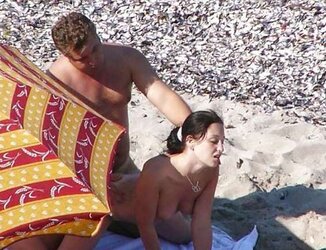 092 Fucky-Fucky on the beach 04. Sexo en la playa