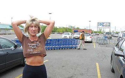 Les salopes (bra-less)