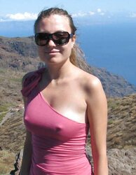 Les salopes (bra-less)