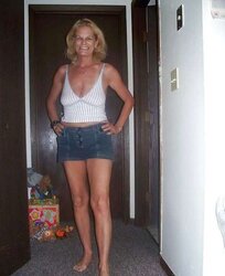 Les salopes (bra-less)