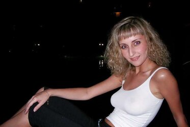 Les salopes (bra-less)