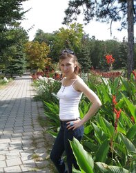 Les salopes (bra-less)