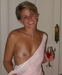 Les salopes (bra-less)