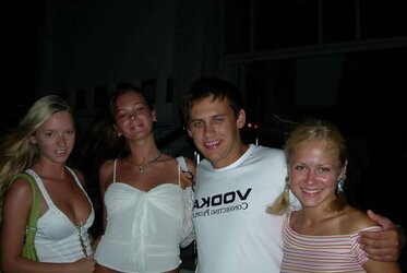 Les salopes (bra-less)