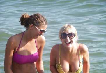 Bathing Suit lady Mingle