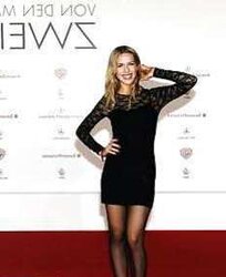 Julia Dietze mega bevy
