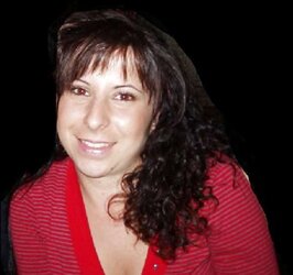 ROSA , ragazza dal caboose vergine e sacro