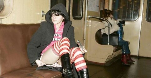 Debaixo da saia 16 - Under the mini-skirt