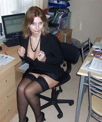 Bedfordshire Light-Haired spreads snatch