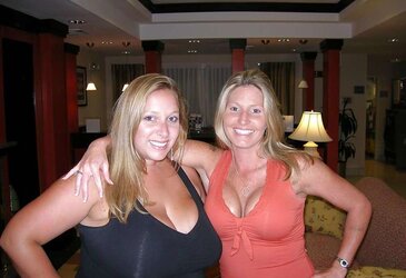 Buxom dolls 298 (Dressed exclusive)