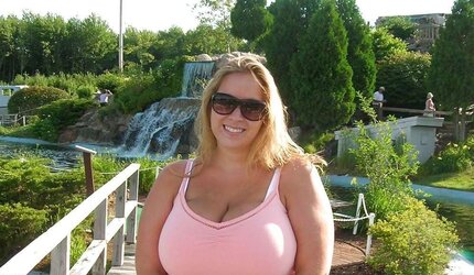Buxom dolls 298 (Dressed exclusive)