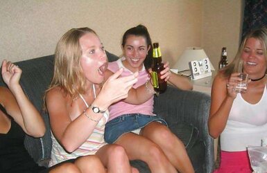 Upskirts Upshorts